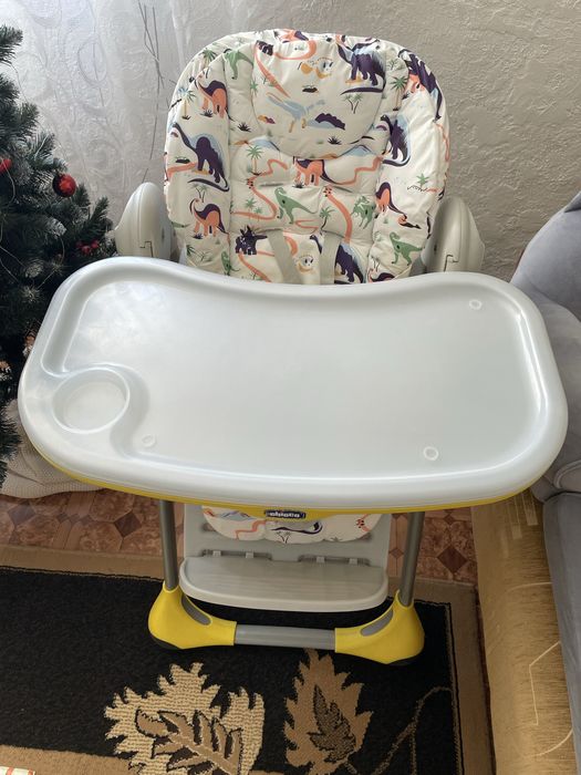 Стільчик для годування