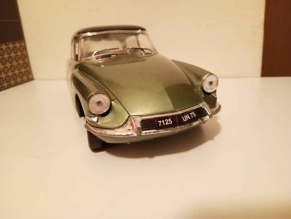 Miniatura 1/18 Citroën 1963, coleção carro.
