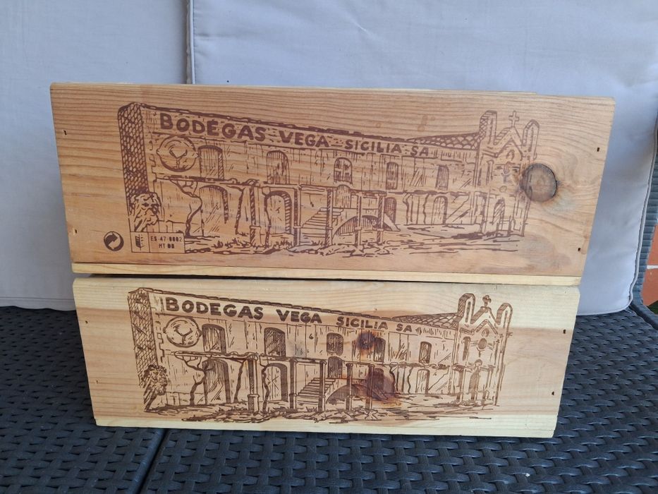 Caixas de vinho em madeira