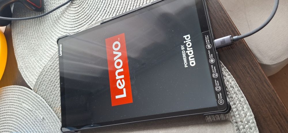 Tablet Lenovo tabM10  FHD PLUS