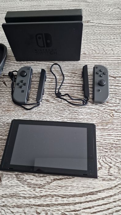 Nintendo Switch 1  +gry+ karta 120GB