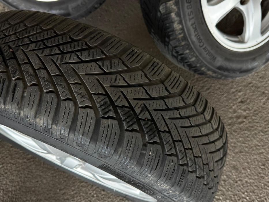 Продам ориганальные диски HONDA R15 с зимней резиной CONTINENTAL  195/65-R15 2020 года