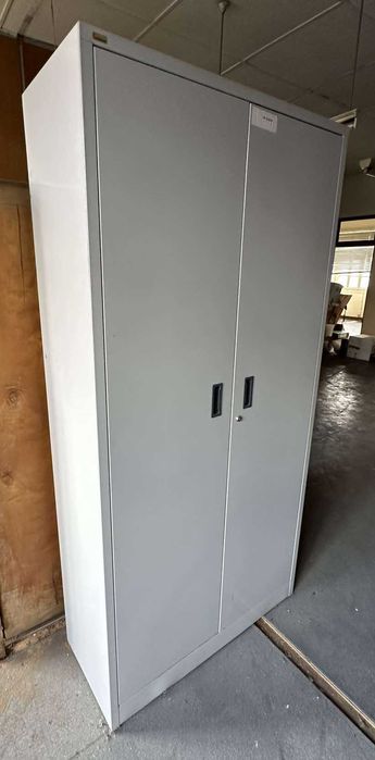 Armários Metal com Prateleiras