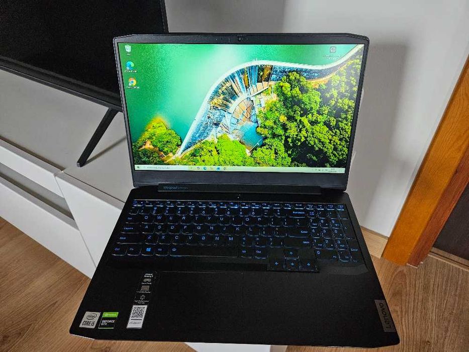 Laptop LENOVO mocna grafika ,petarda do gier , laptop gamingowy dla gracza
