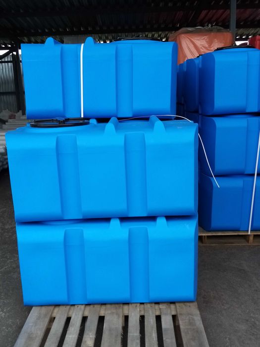 Купить Пластиковий бак  200л для води