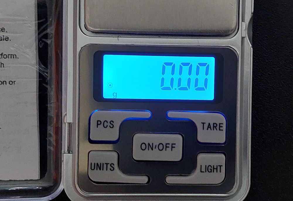 Balança digital de 0,01g pesa até 500g. NOVA.