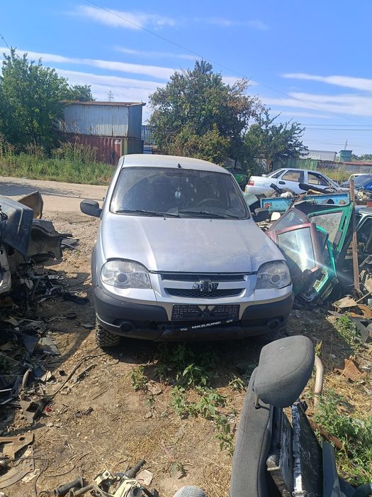 Разборка нива Шевроле, бертоне bertone