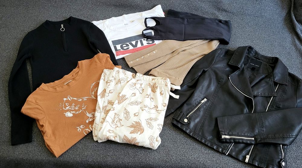 Жіночі речі одяг лот розмір S легінси у рубчик,куртка, светр, піжамка