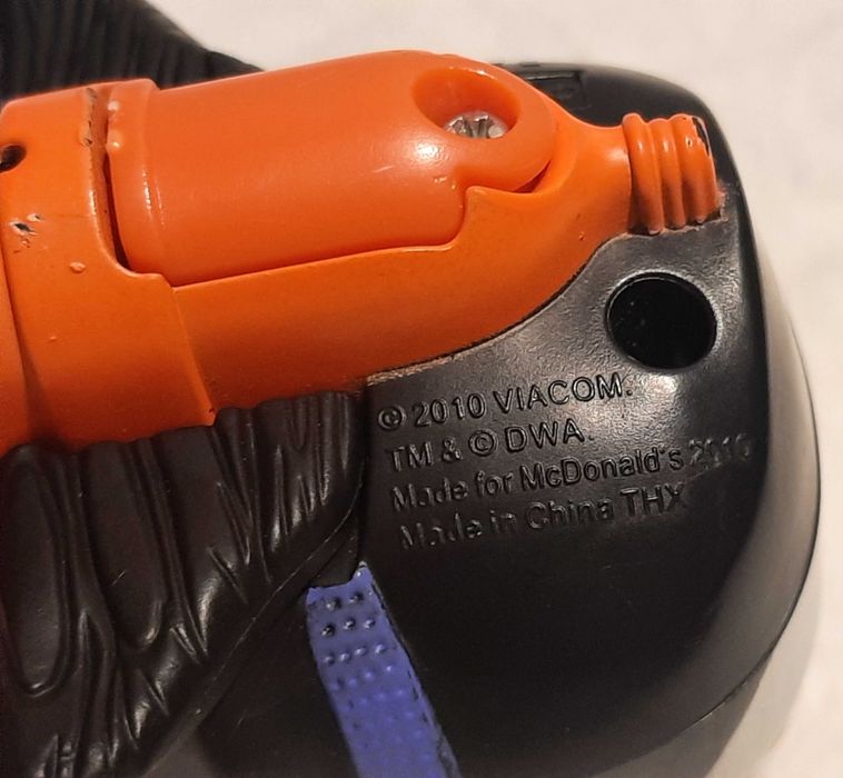 Pingwiny z Madagaskaru, McDonald's, 2010 (Zabawka)