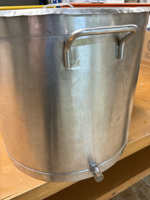 Panela em inox, por 150€