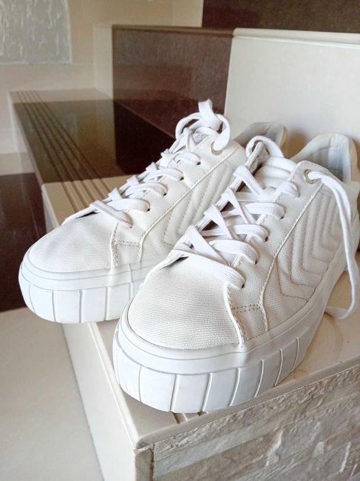 Buty sportowe adidasy