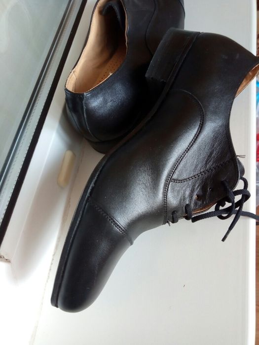 Нові туфлі. Натуральна шкіра