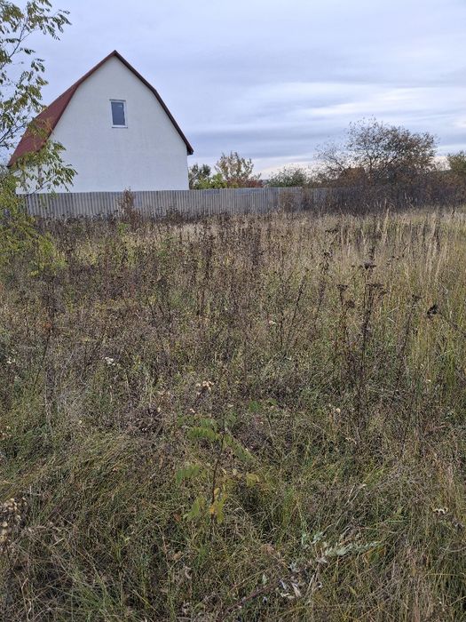 Продам участок земли под застройку приватизаираван