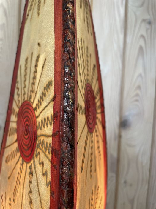 Skórzana wyszywana lampa stojąca Marokańska