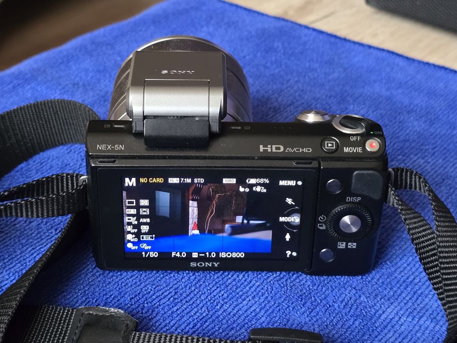 Беззеркальная камера Sony NEX 5N + 18-55