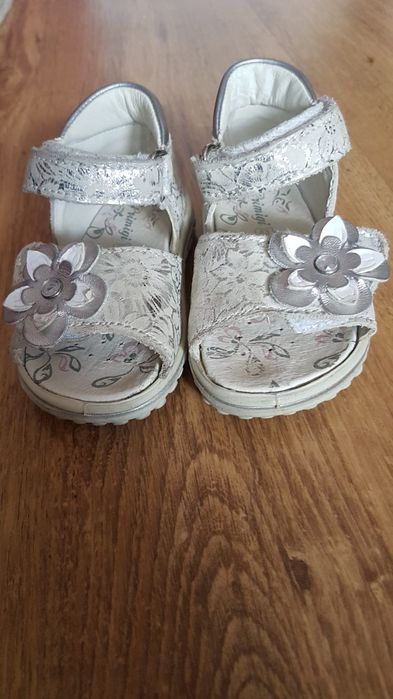 Sandałki Primigi
