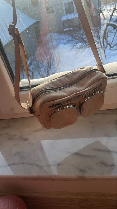 Замшева сумка.