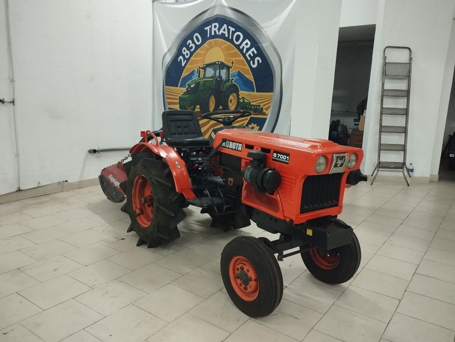 KUBOTA B7001 / Capinadeira / Transporte