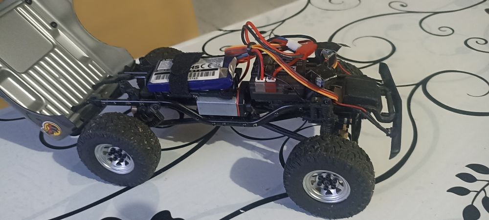 Carrinha RC com Comando