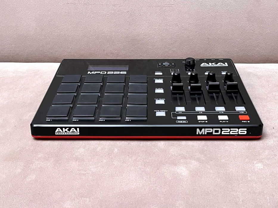 AKAI MPD226 kontroler MIDI pady do Abletona / samplingu