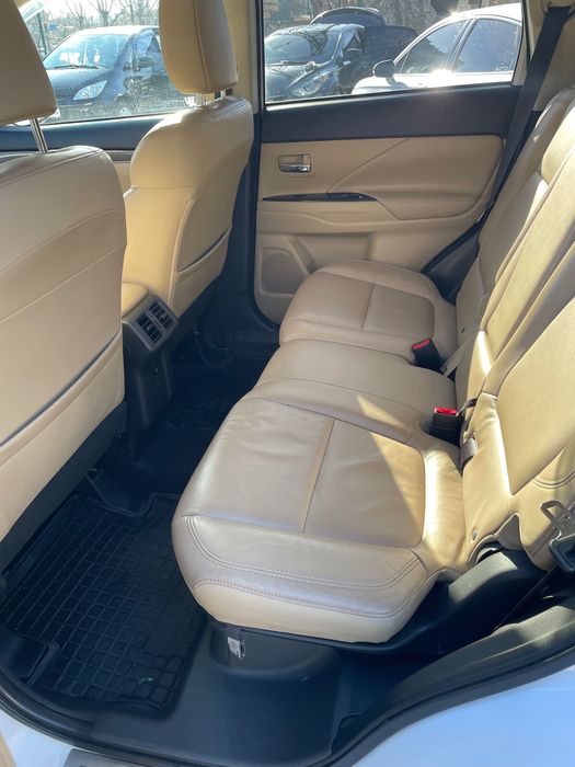 Mitsubishi Outlander 2019