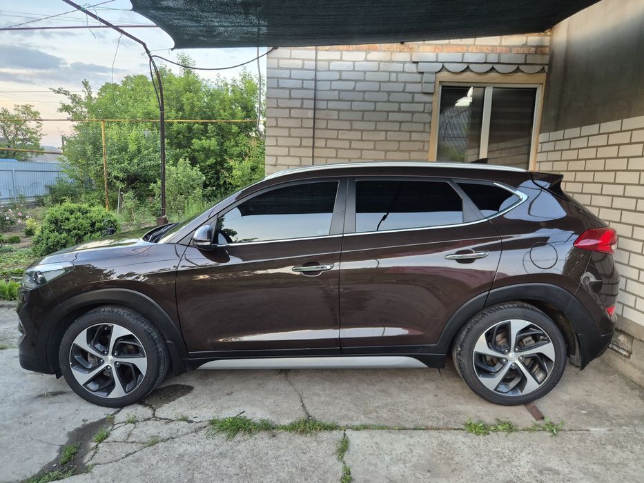 Hyundai Tucson  .