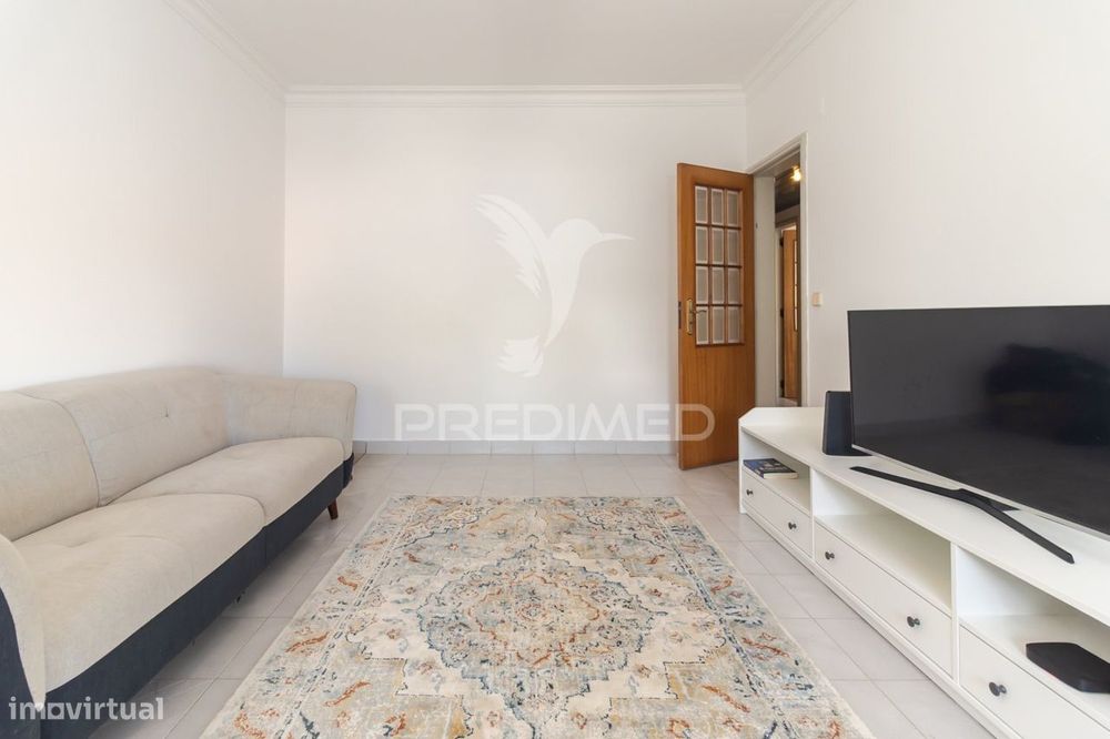 Apartamento T2 com 2 Marquises ,4 Caminhos em Setúbal.