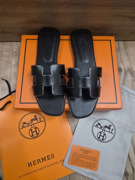 Klapki Hermes damskie czarne rozmiar 41. Hermes klapki 41 czarne. Nowe