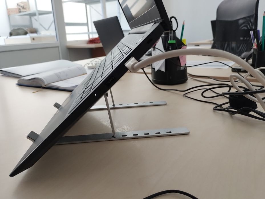 Підставка для ноутбука металева