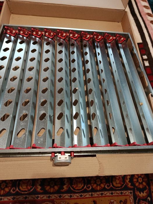 Інкубатор з автоматичним переворотом