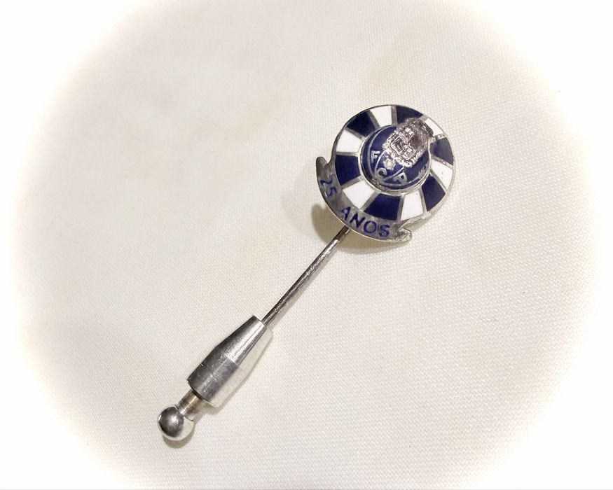 Alfinete de lapela dos 25 anos do FCP-ouro