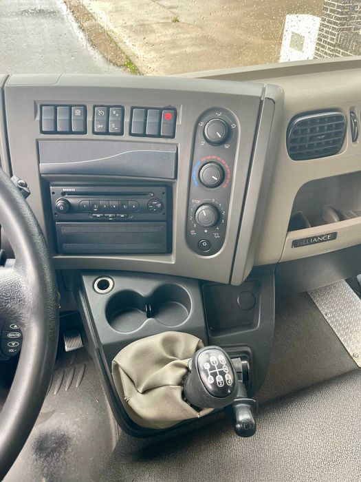 CAMIAO ESCOLA DE CONDUÇAO RENAULT 270 DXI 6 LUGARES CABINE DUPLA