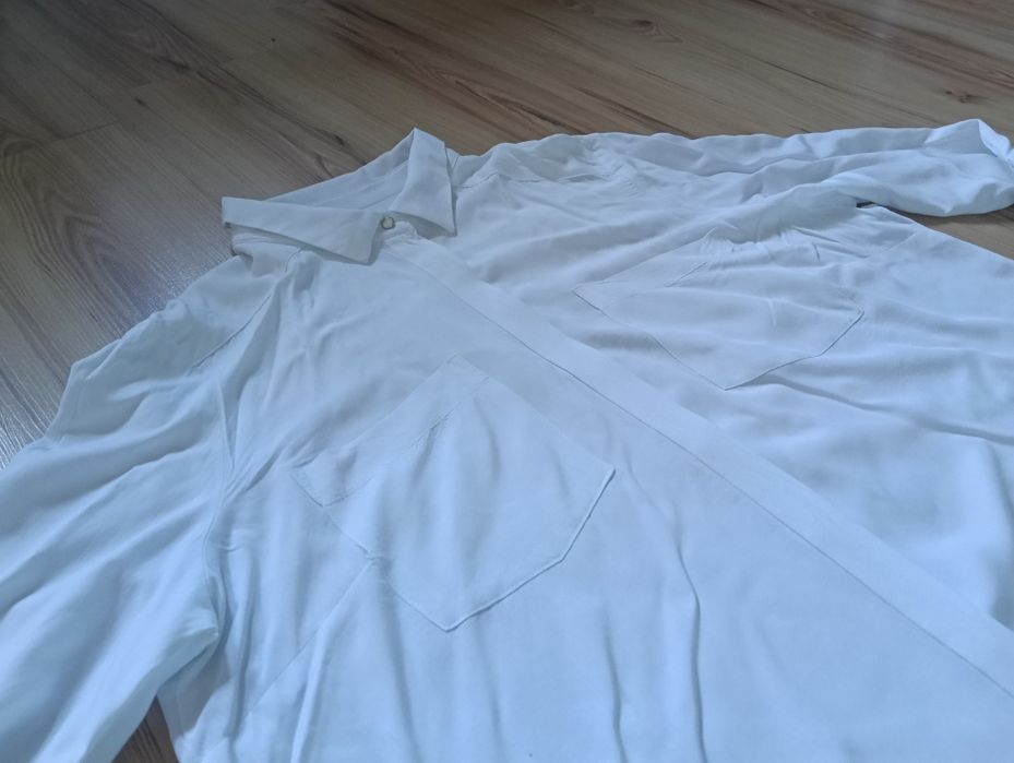 Biała koszula oversize