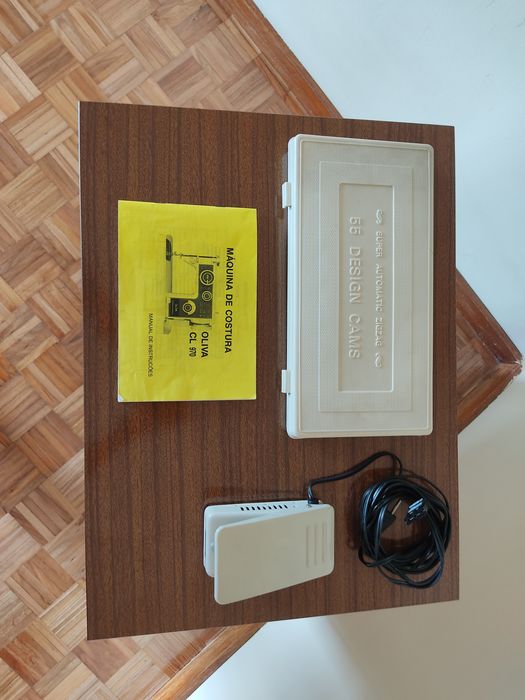 Máquina de costura - Oliva