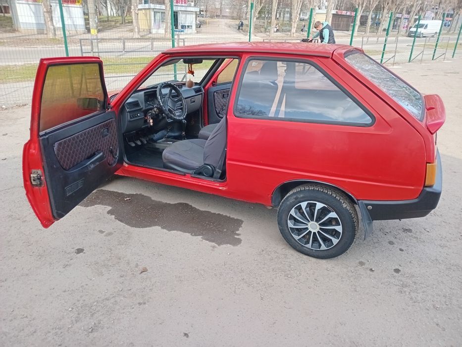 Продам таврію 1102