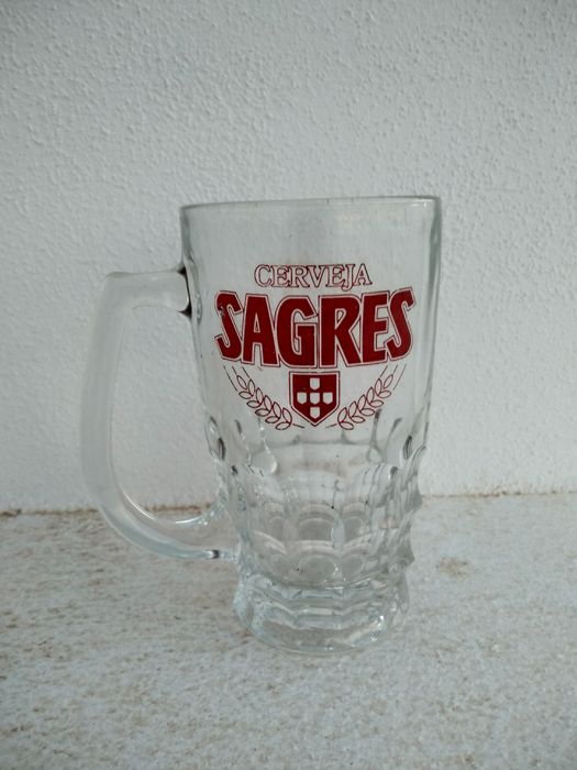 Canecas de vidro da cerveja Portuguesa Sagres