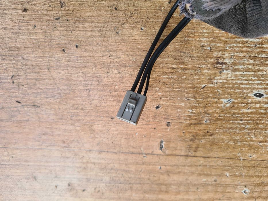 Suzuki Swift VI MK8 antena dachowa