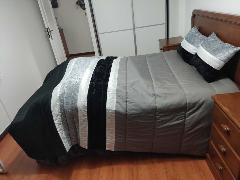 Colcha de cama de casal nova