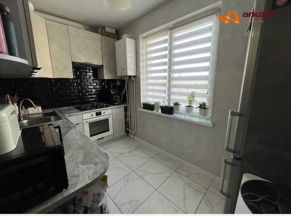 Однокімнатна затишна квартира на Хоткевича