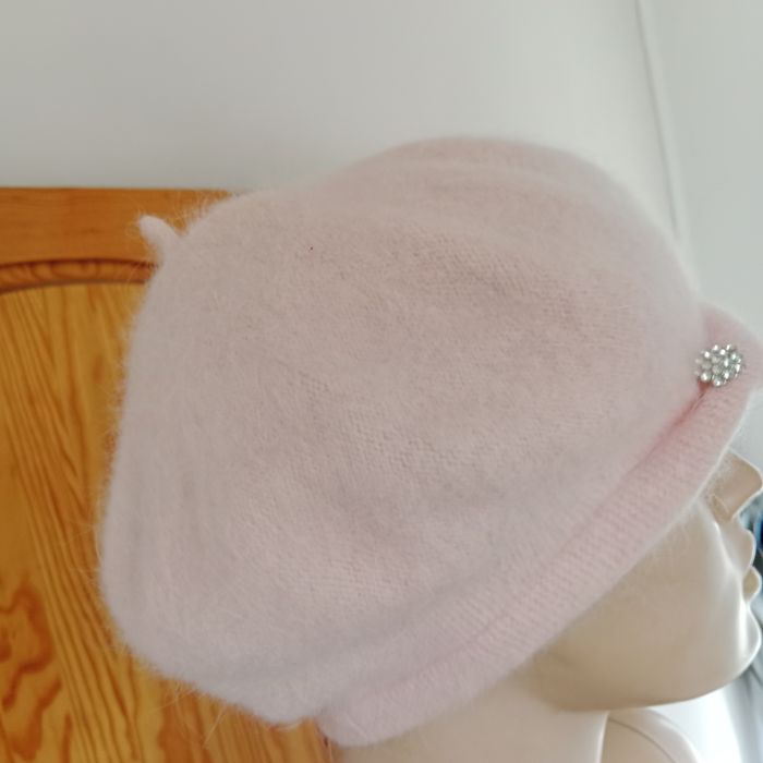 Beret z daszkiem i antenka