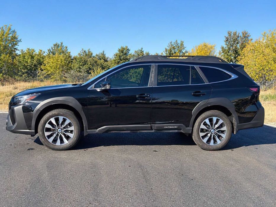 Subaru Outback Limited      2023