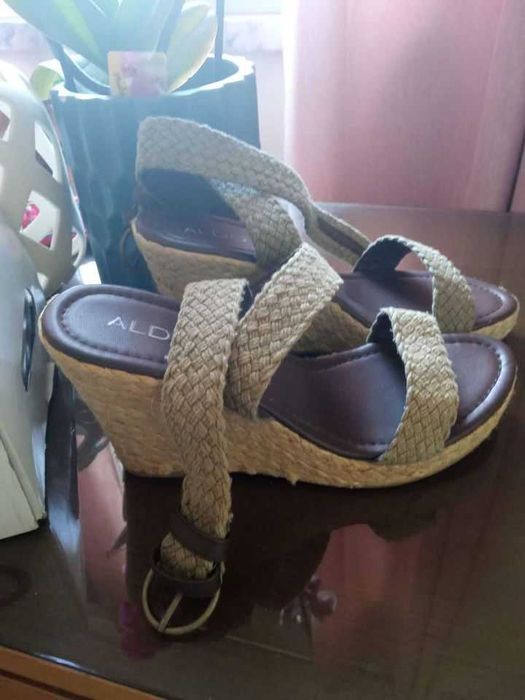 Sandálias Aldo Tam 38