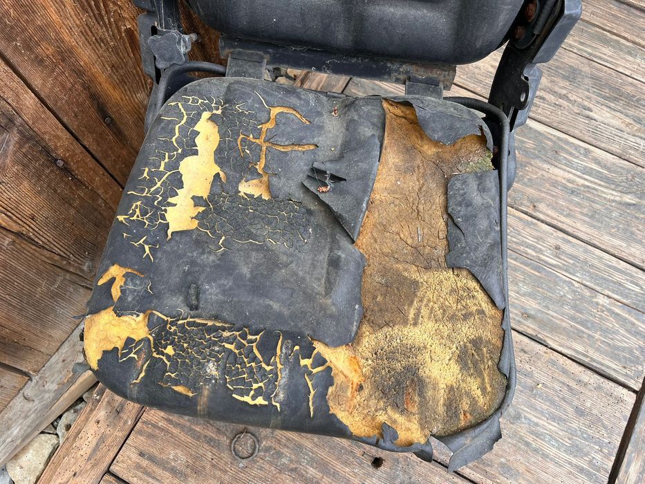 Stare siedzenie siedzisko do ciągnika traktora DIY