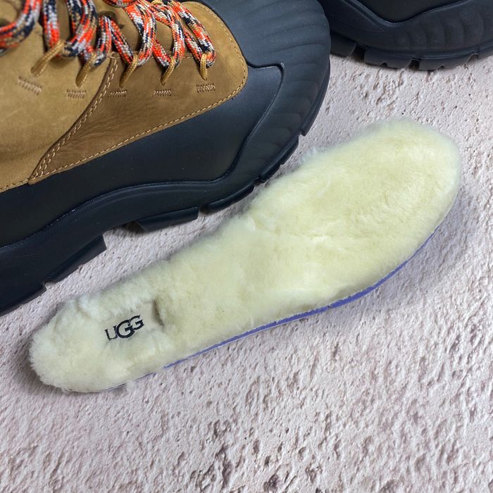 1130851 оригінал жіночі черевики UGG adiroam hiker boot