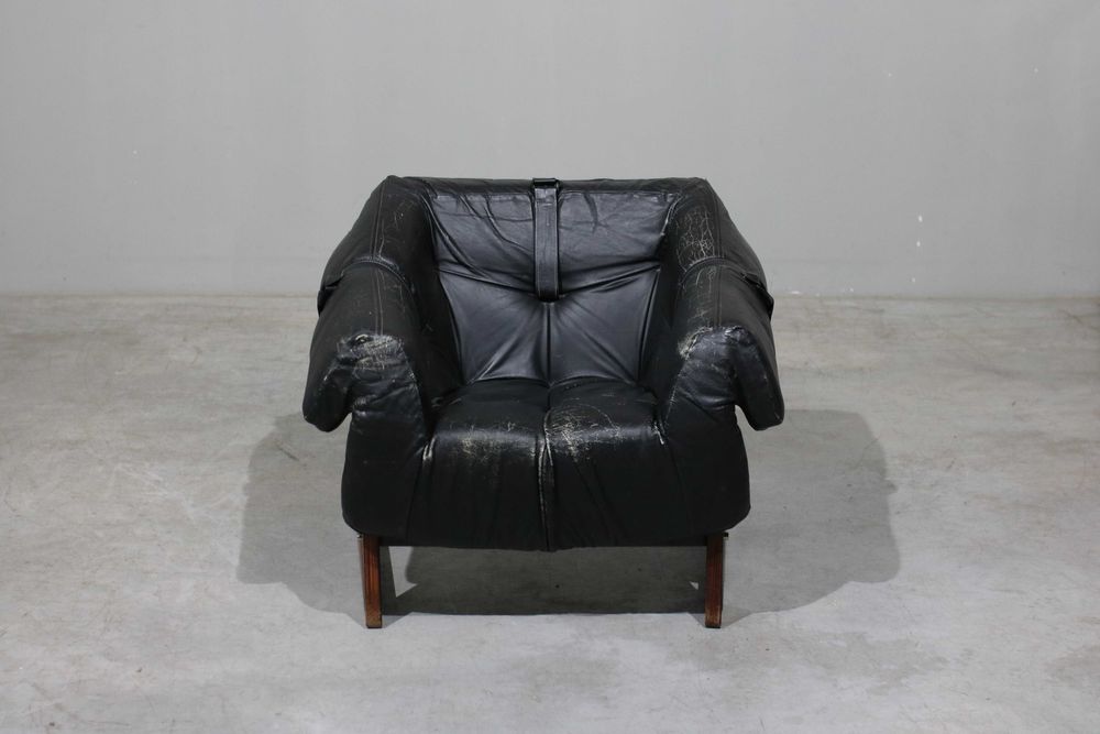 Par de poltronas Percival Lafer em couro | Design Brasileiro