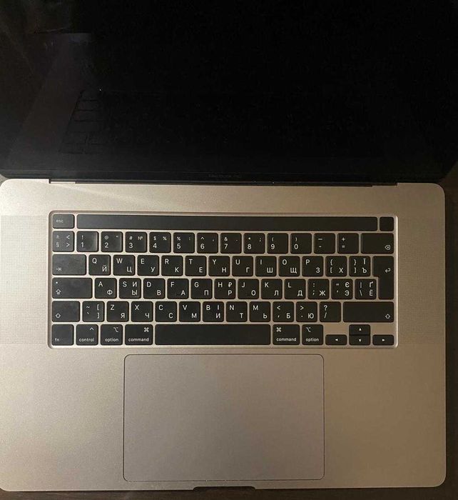 MacBook Pro A2141 (I7,16GB,4GB VRAM, 512SSD) (Обмін)