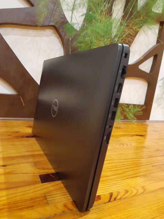 Laptop DELL latitude 5500, 240 gb ssd, 16 gb ram, intel i5 8gen
