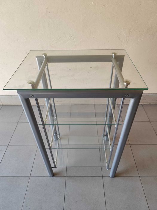 Regał aluminiowy szklany