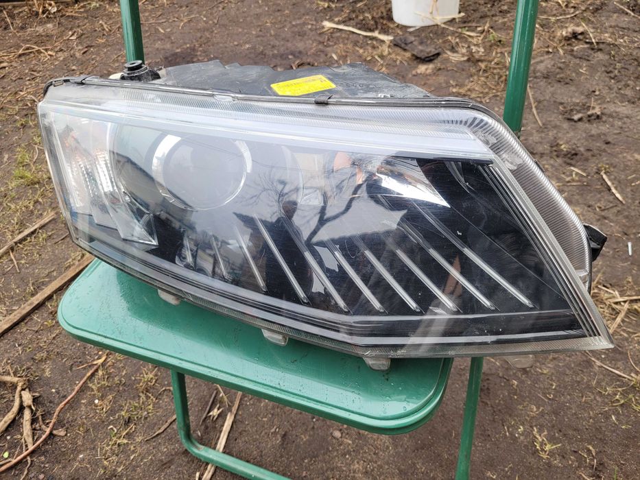 Lampa reflektor przedni skoda octavia 3 xenon, soczewka