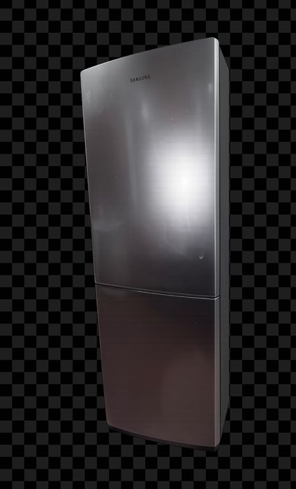 Холодильник з морозилкою